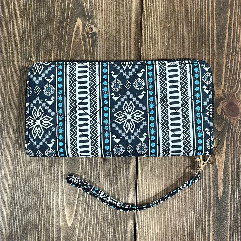 Women’s Tribal Wristlet Wallet